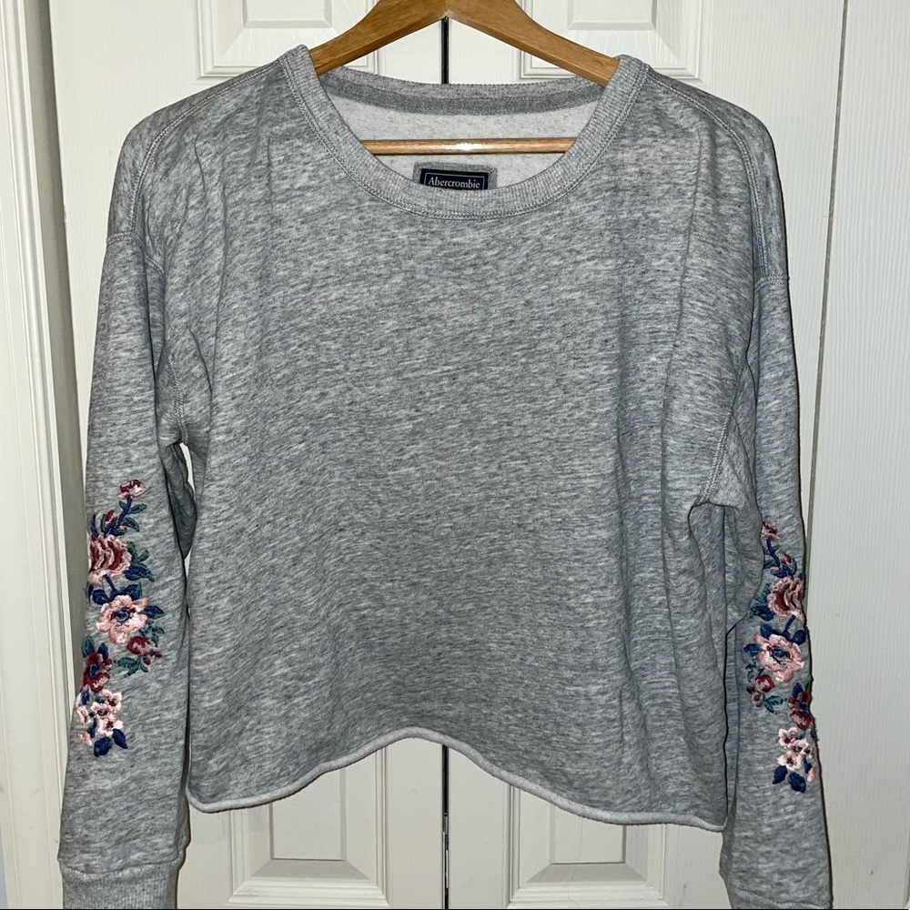 Embroidered Flower Sweatshirt